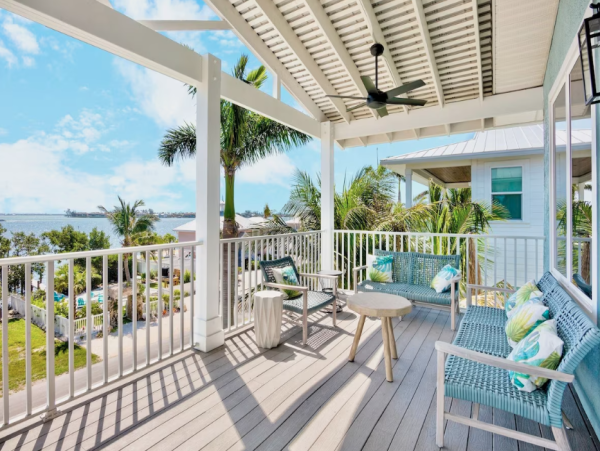 Waterfront Anna Maria Rental Home 3 Minute Walk to Beaches
